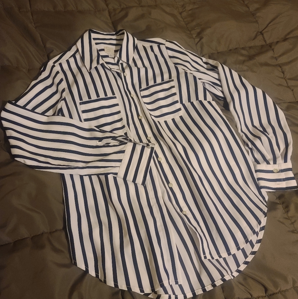 Stripped bottom down blouse